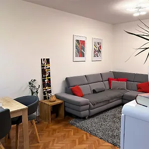 Mm - 5 Min By Car To The & Center - Free Public Parking Apartman